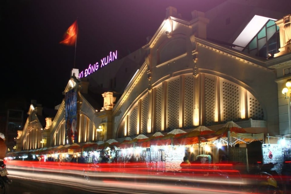 Weekend Hanoi Night Market & Street Food Tour | ®ExcursionMania