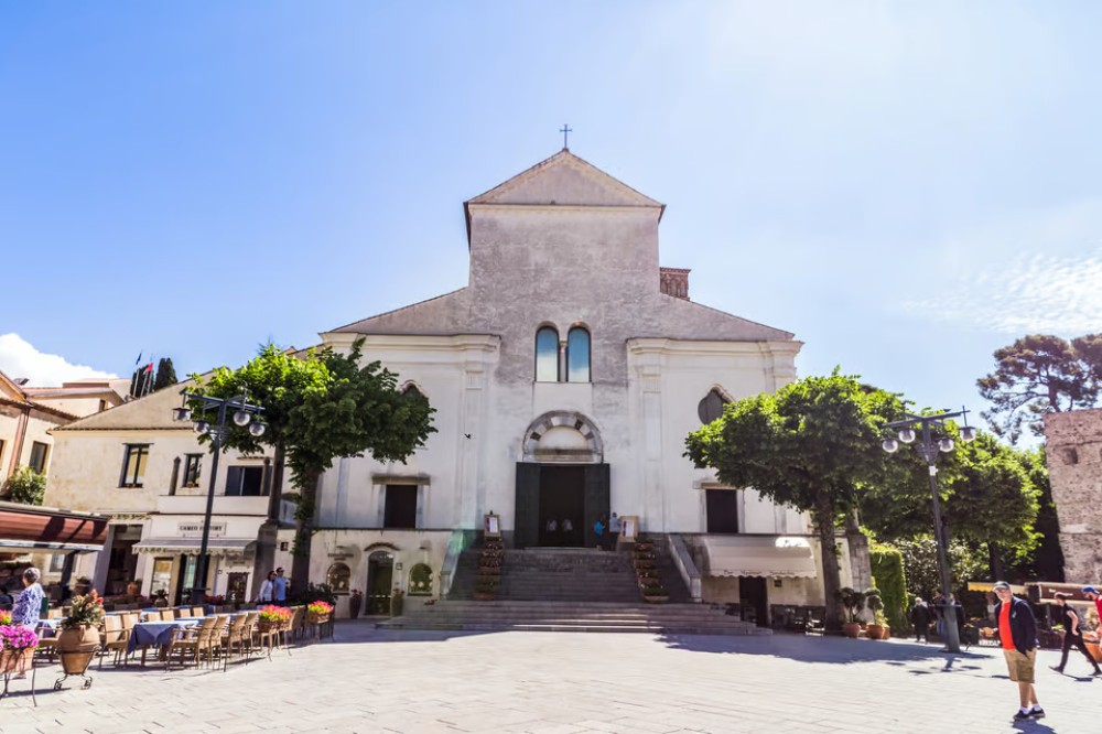 Naples: Boat Tour to Positano, Amalfi and Ravello | ®ExcursionMania