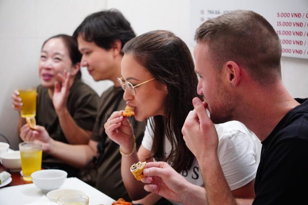 Hanoi Backstreets Food Tour with 12 Tastings | ®ExcursionMania