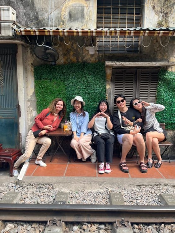 Hanoi Backstreets Food Tour with 12 Tastings | ®ExcursionMania