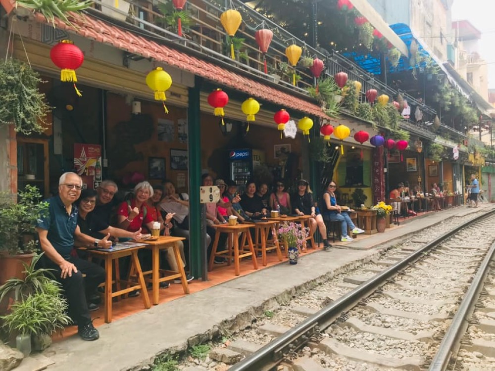 Hanoi Backstreets Food Tour with 12 Tastings | ®ExcursionMania