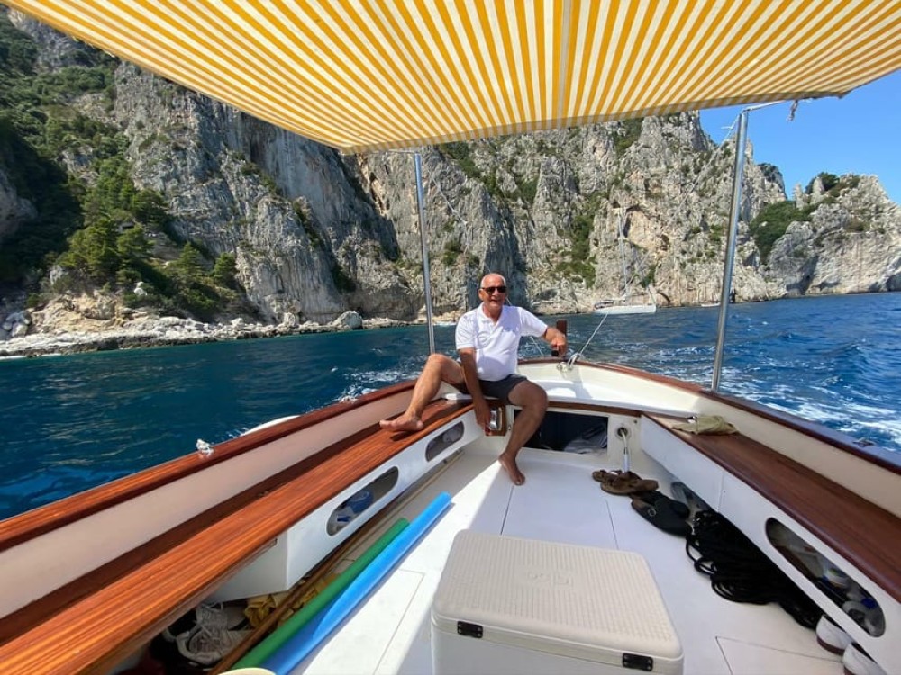 Capri: Island and Grottos Boat Cruise with Snacks and Drinks | ®ExcursionMania