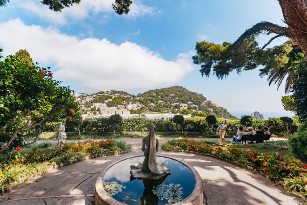From Naples: Gulf of Naples & Capri Sightseeing Boat Tour | ®ExcursionMania