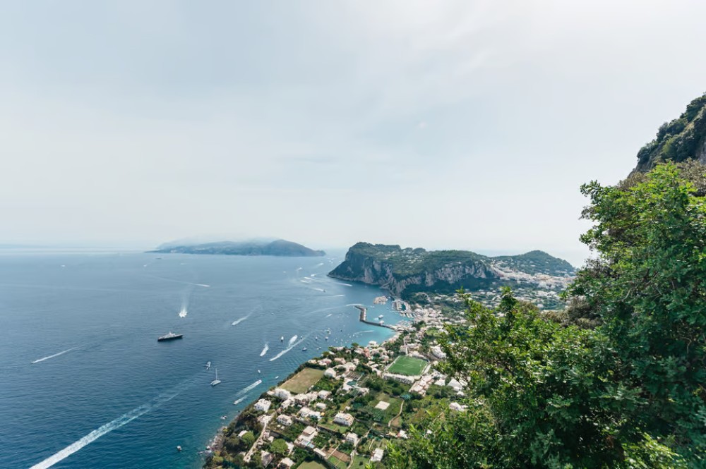Sorrento: Coast and Capri Boat Trip with Limoncello Tasting | ®ExcursionMania