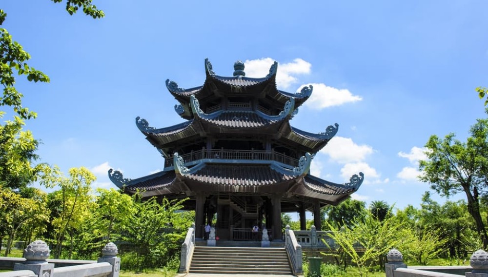 From Hanoi: Trang An & Bai Dinh Pagoda Full-Day Private Tour | ®ExcursionMania