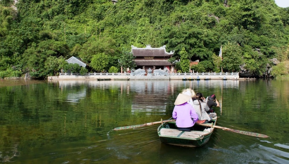 From Hanoi: Trang An & Bai Dinh Pagoda Full-Day Private Tour | ®ExcursionMania