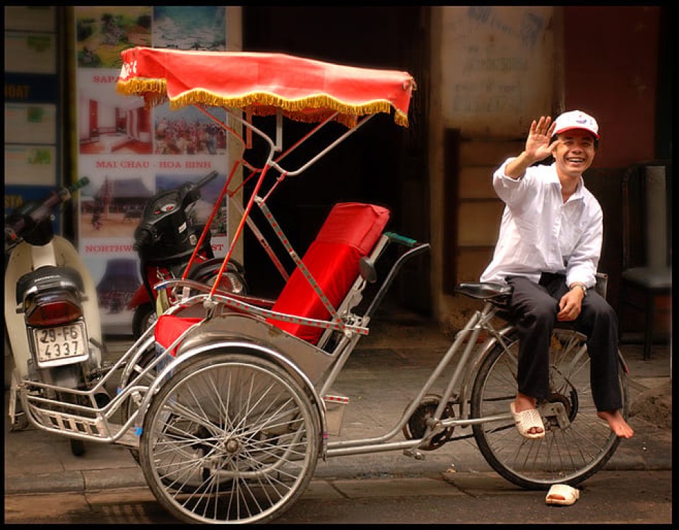 Hanoi Walking Street Food Tour & Cyclo Ride | ®ExcursionMania