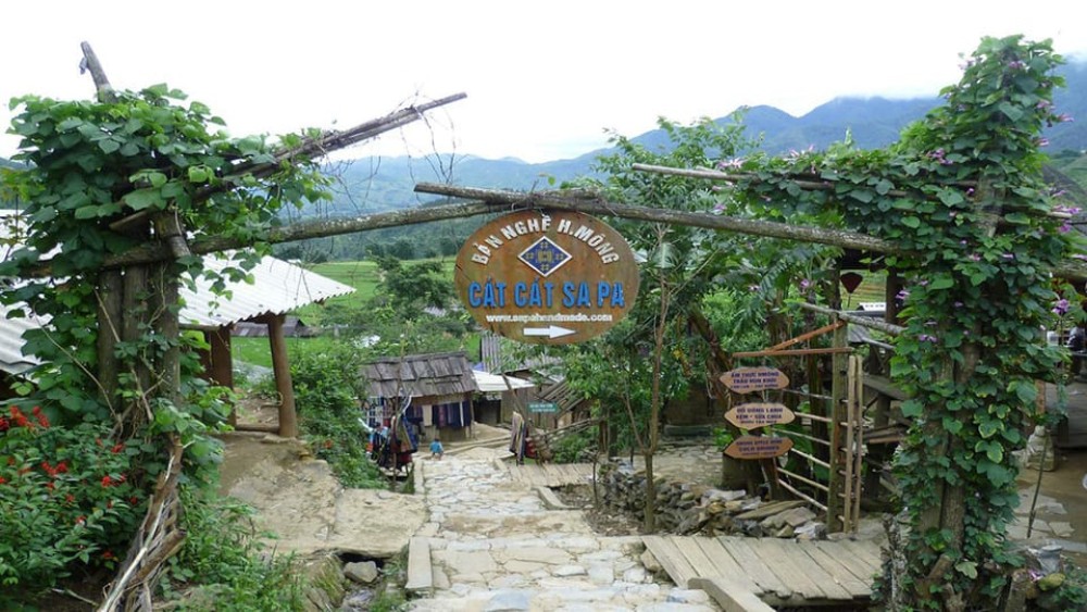 From Hanoi: Sapa 3-Day Medium Trek and Limousine Trip | ®ExcursionMania