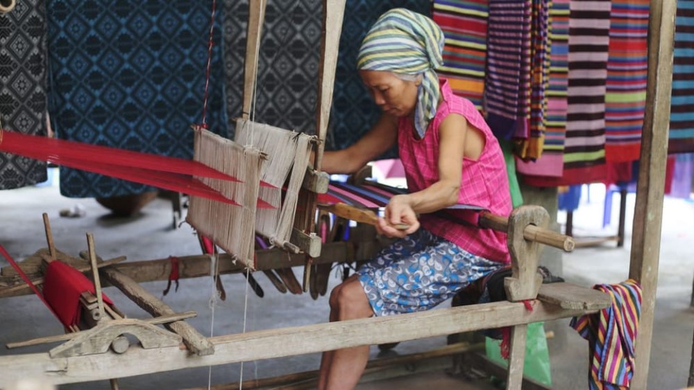 From Hanoi: Mai Chau Valley & Hill Tribes 2-Day Trek Tour | ®ExcursionMania