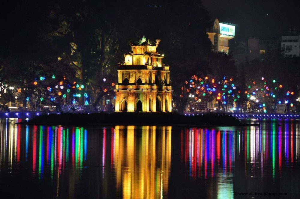 Hanoi Night Lights Food Tour By Motorbike | ®ExcursionMania