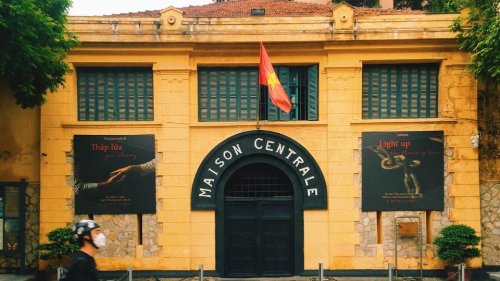Discover Hanoi Train Street and Treasure on a Motorbike Tour | ®ExcursionMania
