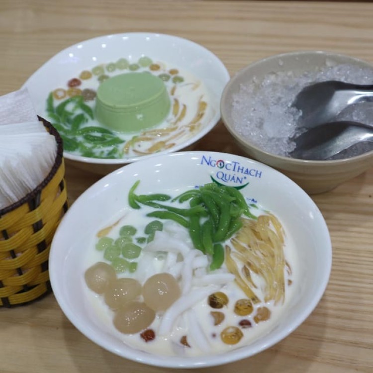 Hanoi Authentic Cyclo Ride and Street Food Experience | ®ExcursionMania