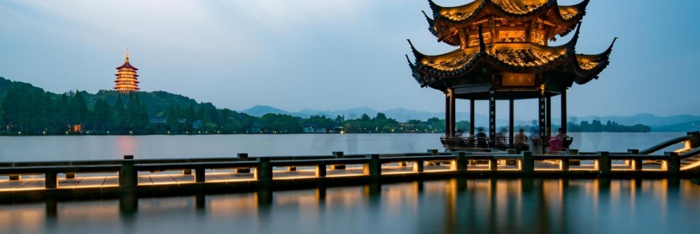 Hanoi: Sunset Highlights Tour With Ao Dai Costume | ®ExcursionMania