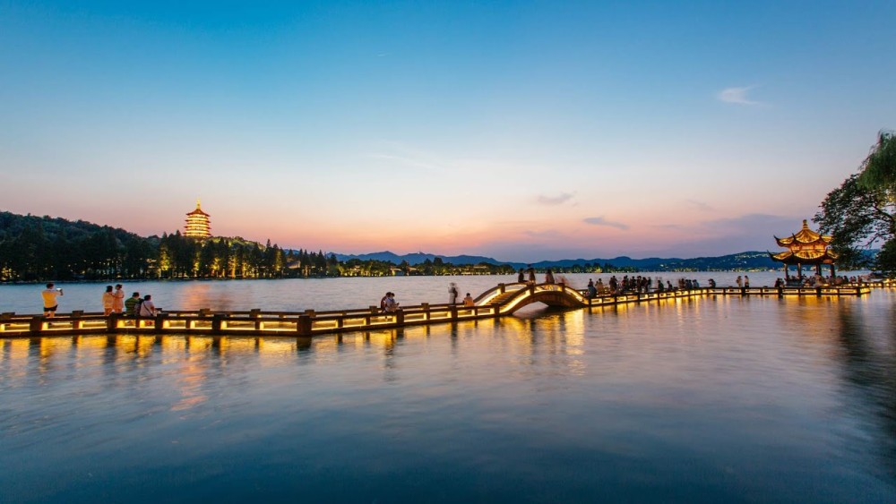 Hanoi: Sunset Highlights Tour With Ao Dai Costume | ®ExcursionMania