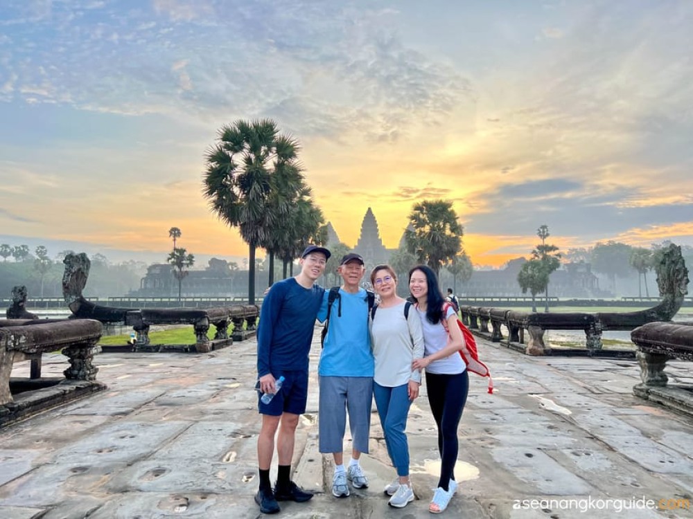 From Siem Reap: Angkor Wat Sunrise and Temples E-Bike Tour | ®ExcursionMania