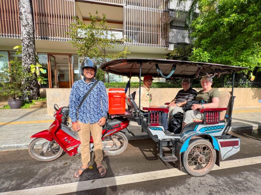 Phnom Penh: Mekong River Sunset Cruise and Tuk Tuk Ride | ®ExcursionMania