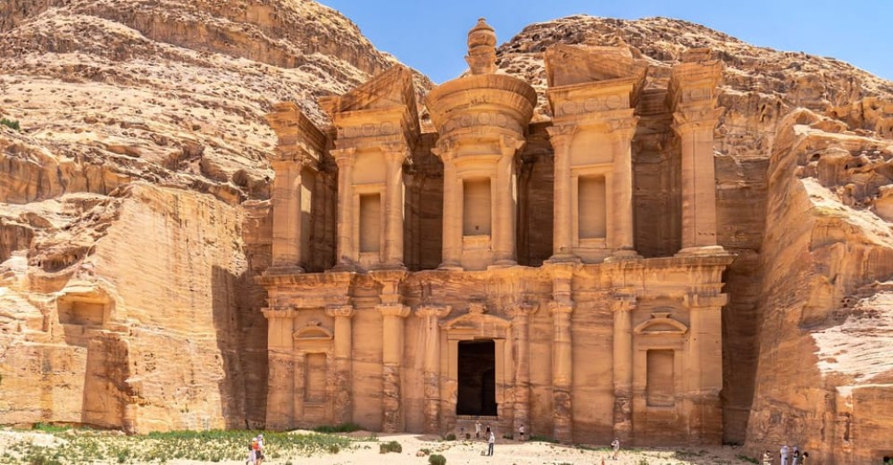 From Amman: Petra and Dead Sea Private Day Tour | ®ExcursionMania