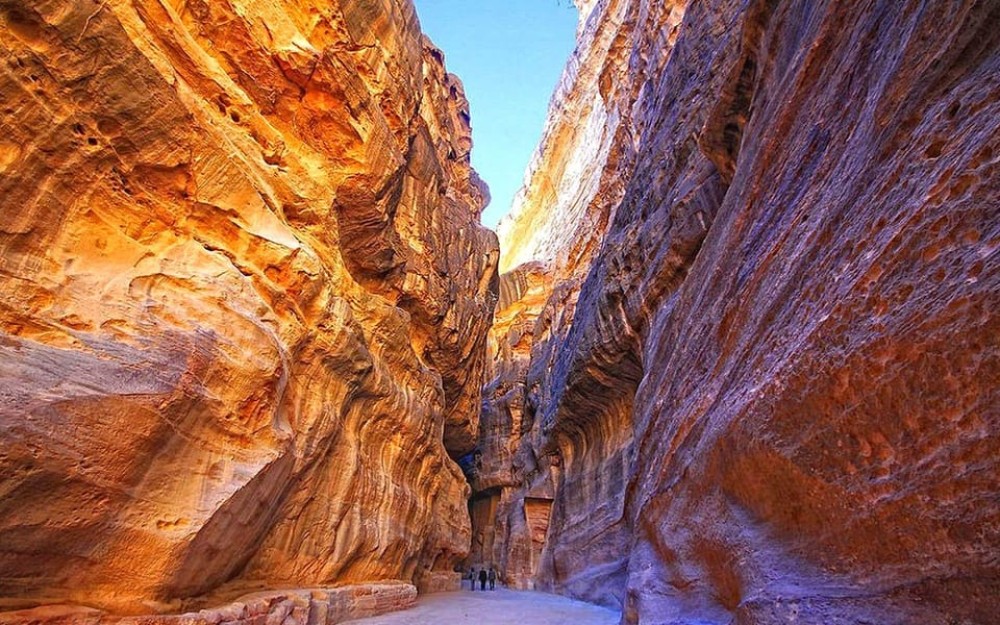 From Amman: Private Day Tour to Petra & Wadi Rum | ®ExcursionMania