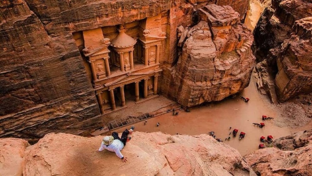 From Amman: Private Day Tour to Petra & Wadi Rum | ®ExcursionMania