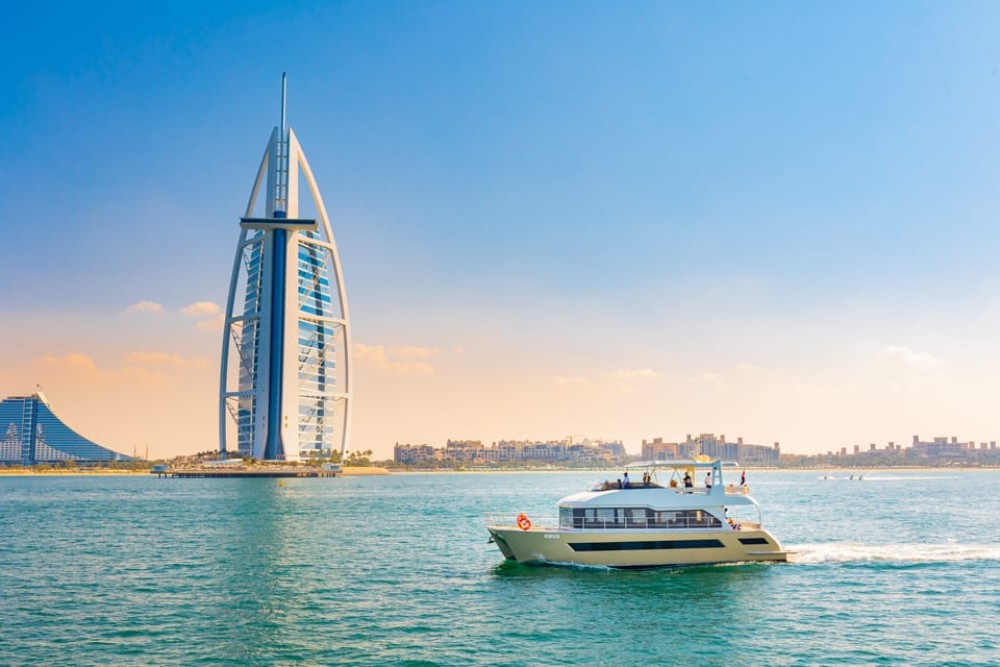 Dubai: Luxury Yacht Tour with Options to Add a BBQ Lunch | ®ExcursionMania