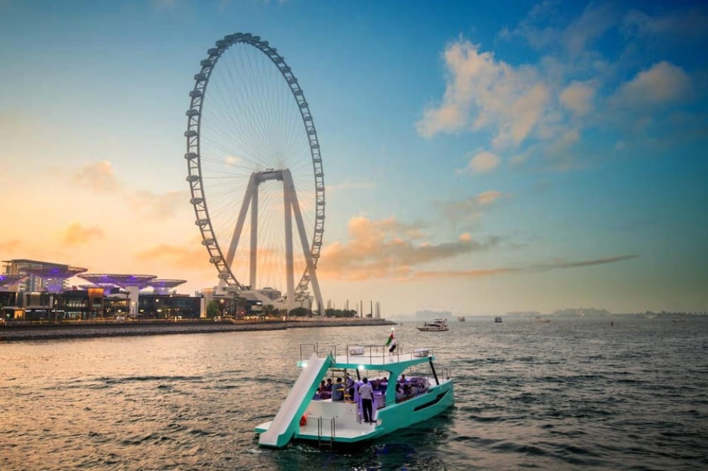 Slide, Cruise & Party on JUMP Private Yacht with BBQ&Drinks | ®ExcursionMania
