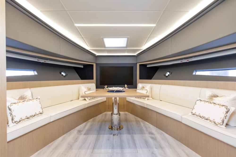 Dubai: 52ft Private Luxury Yacht for Rental | ®ExcursionMania