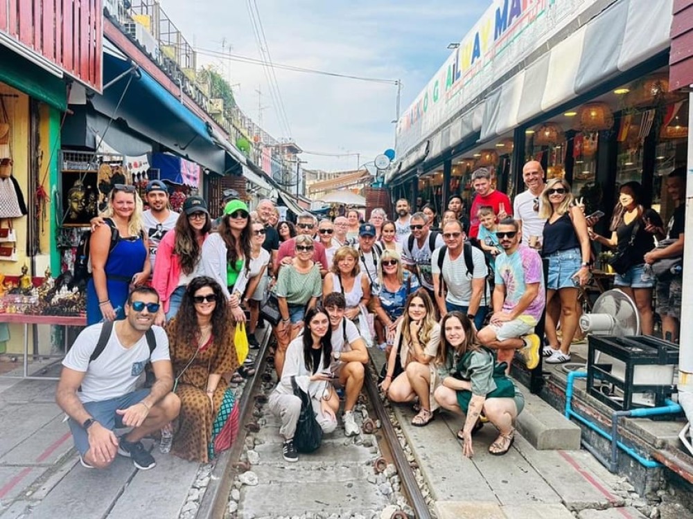 Bangkok: Train Market & Floating Market with Boat Ride | ®ExcursionMania