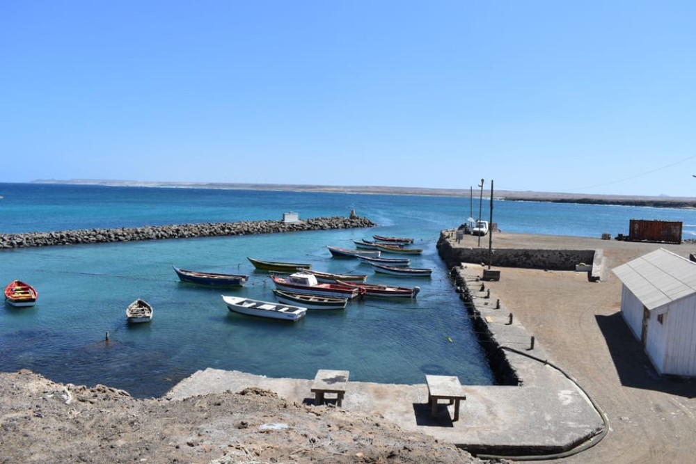 Sal: Salt Lake Tour, Shark Bay and Pedra de Lume Village | ®ExcursionMania