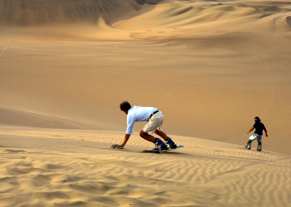 Sharing: Desert Safari with Dune Bashing & Sand Boarding | ®ExcursionMania