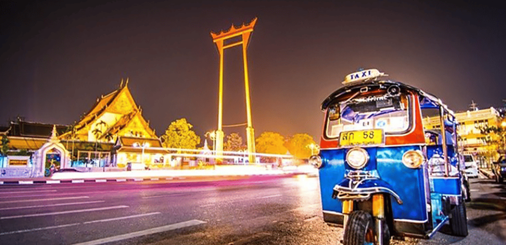 Bangkok: Tuk Tuk Adventure Bangkoks Magic Nightime | ®ExcursionMania