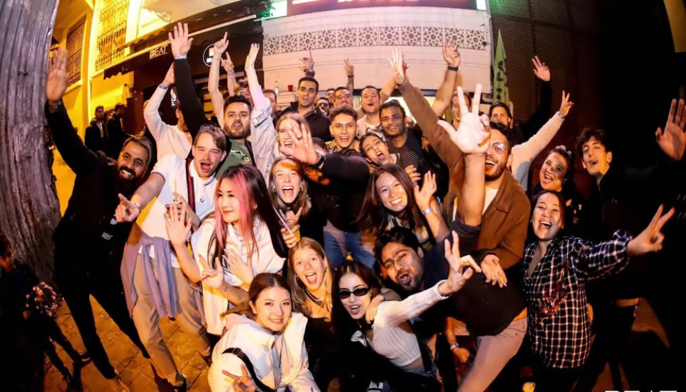 Istanbul: Party Pub Crawl with Party Bus | ®ExcursionMania