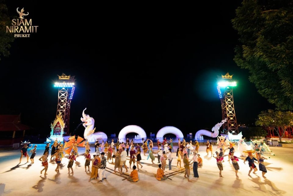 Phuket: Siam Niramit Ticket with Round Transfer and Dinner | ®ExcursionMania