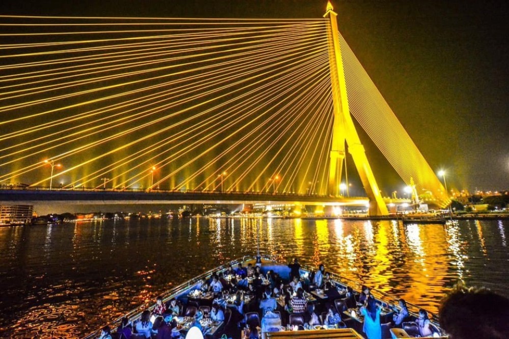 Bangkok: Royal Princess River Dinner Cruise with Live Music | ®ExcursionMania