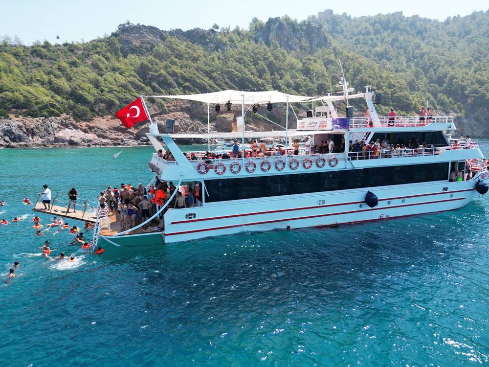 Blue Paradise: Alanya Boat Trip Experience w/Lunch and Hotel transfer | ®ExcursionMania