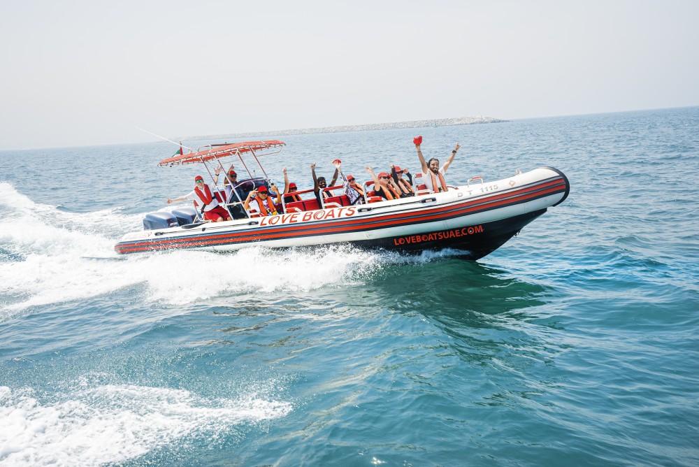 Dubai Speedboat Sightseeing Tour Atlantis and Burj al Arab | ®ExcursionMania