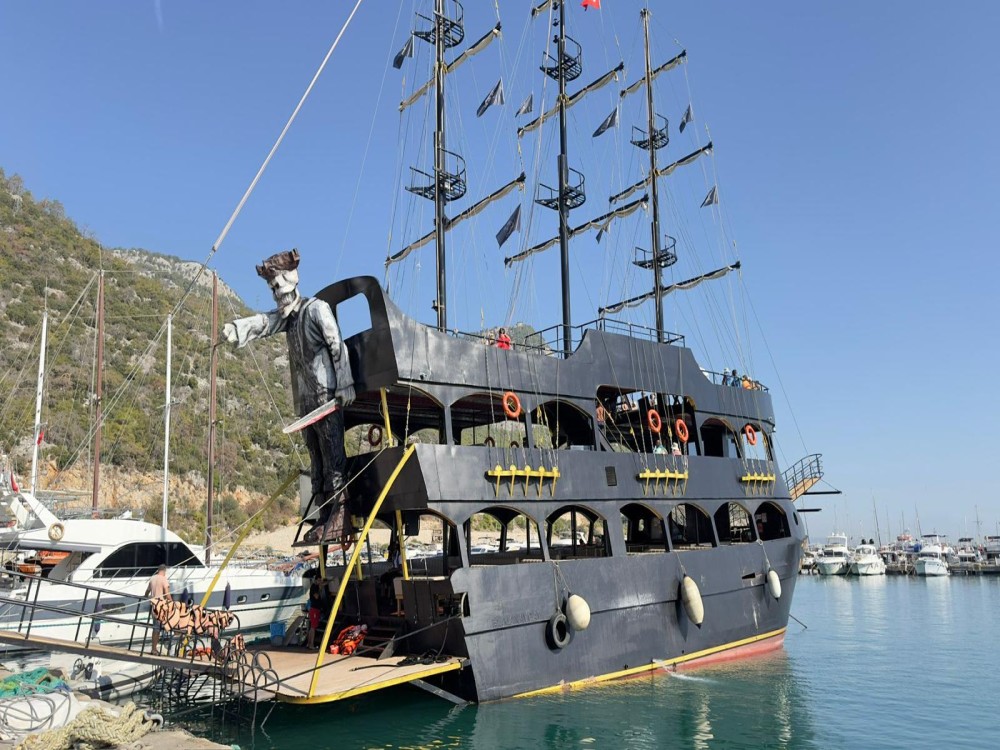 Pirate Boat Trip from Belek to Lara Beach | ®ExcursionMania