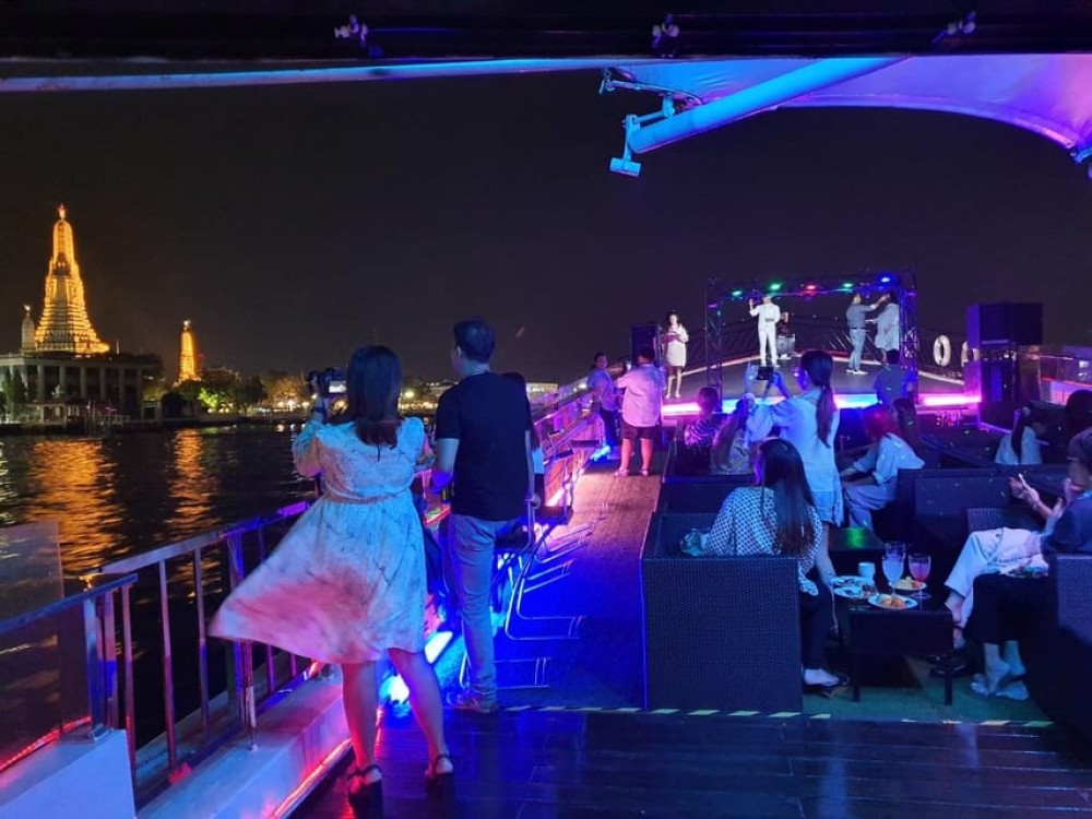 Bangkok: Yodsiam Sightseeing Cruise Snacks & Unlimited Beer | ®ExcursionMania