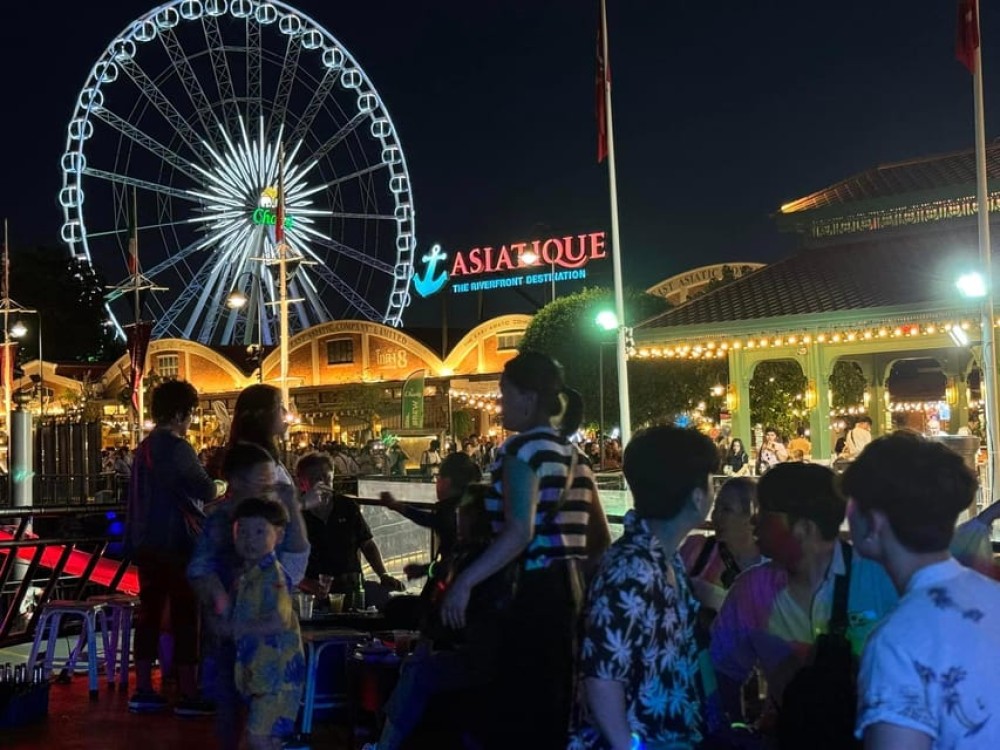 Bangkok: Yodsiam Sightseeing Cruise Snacks & Unlimited Beer | ®ExcursionMania