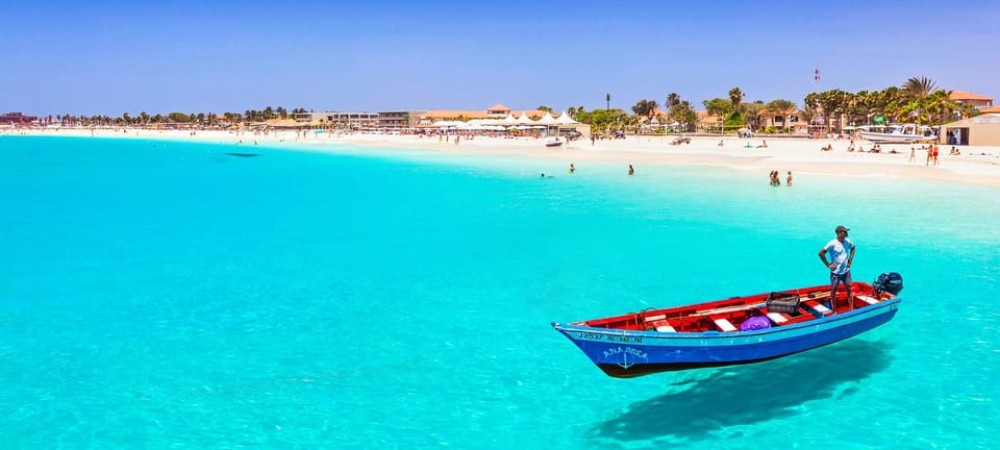 Sal island: Santa Maria City Tour, Street Art and Tapas | ®ExcursionMania