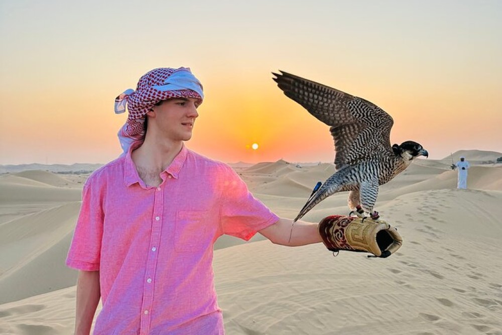 Abu Dhabi: Private Evening Desert Safari with BBQ and Live Shows | ®ExcursionMania
