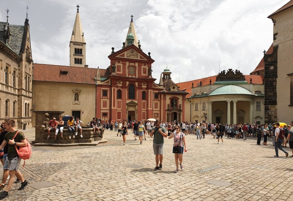Prague: 1-Hour Castle Tour With Fast-GET Admission Ticket | ®ExcursionMania