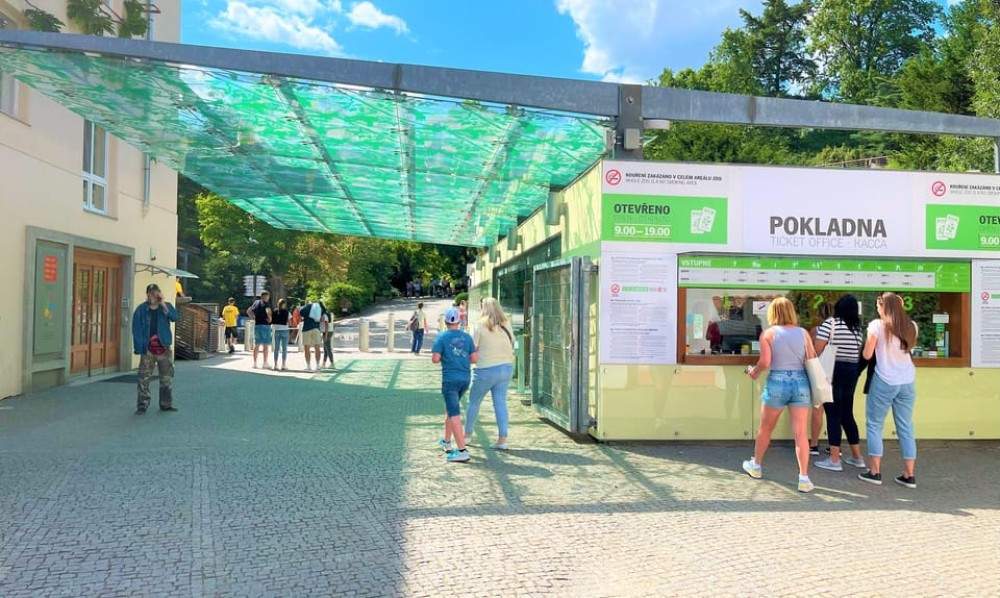 Prague: Prague Zoo Audio Guide with E-Ticket | ®ExcursionMania