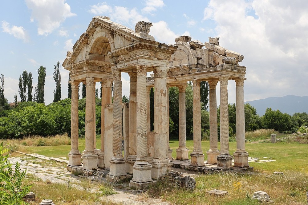 Private Aphrodisias Tour from Pamukkale | ®ExcursionMania