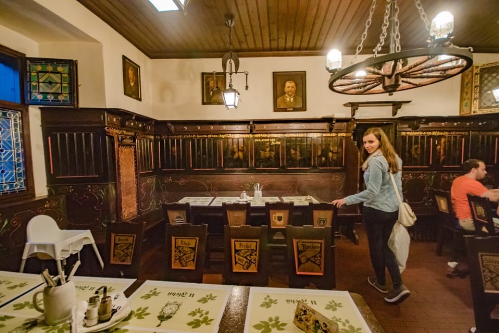 Prague: Legendary Beer Tour with Dinner | ®ExcursionMania