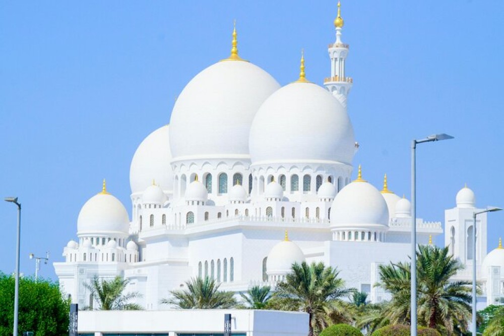 Abu Dhabi Layover & Stopover : Discover the City Between Flights | ®ExcursionMania