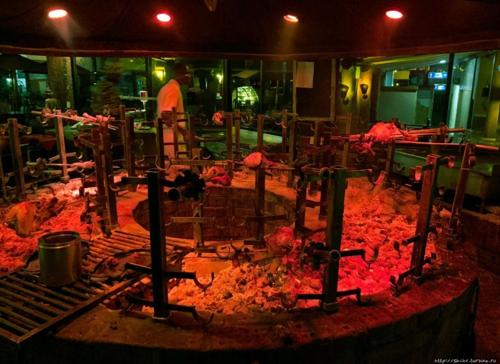 Carnivore Restaurant: A Unique Eating Experience in Nairobi | ®ExcursionMania