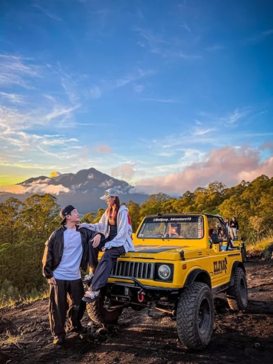 Bali: Mount Batur Jeep Sunrise with Breakfast & Hot Springs | ®ExcursionMania