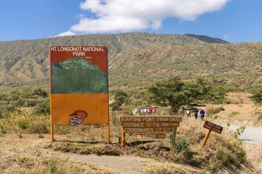 From Nairobi: Mt Longonot Hiking Day Tour | ®ExcursionMania