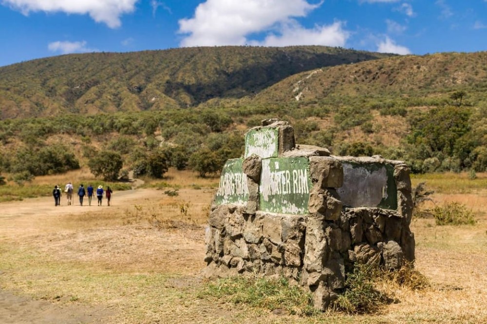 From Nairobi: Mt Longonot Hiking Day Tour | ®ExcursionMania
