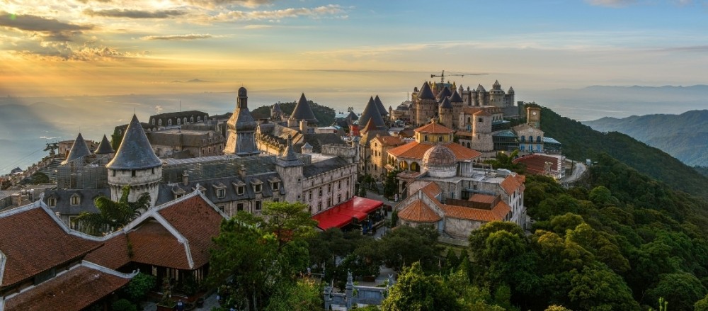 Hoi An/ Da Nang - Ba Na Hills - Golden Bridge Deluxe Small Group | ®ExcursionMania